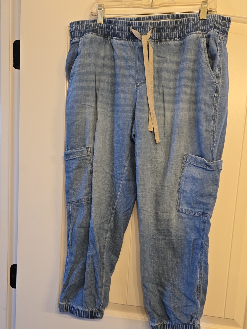 Light Blue Women's Jogger Cargo Jeans